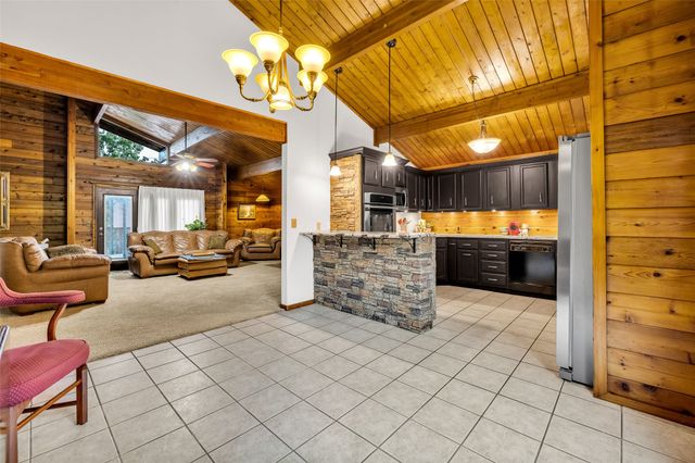 413 Hilltop Road, Sand Springs, OK 74063