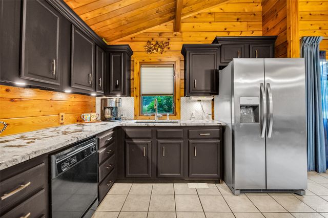 413 Hilltop Road, Sand Springs, OK 74063