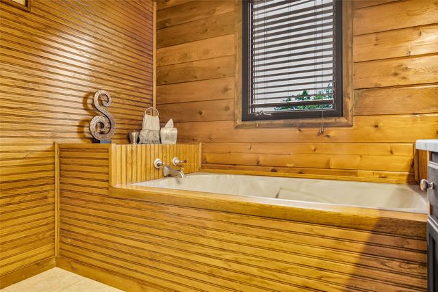 413 Hilltop Road, Sand Springs, OK 74063
