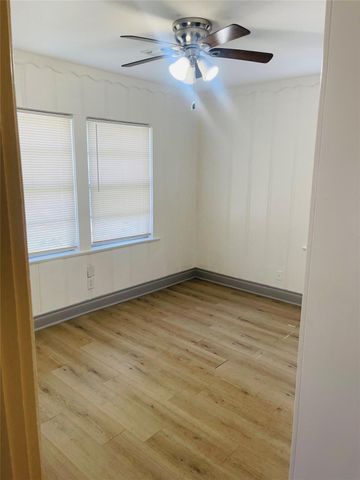 2 High Street, Baytown, TX 77520