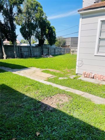 2 High Street, Baytown, TX 77520