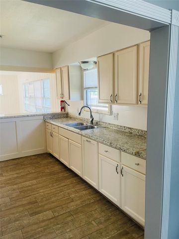 2 High Street, Baytown, TX 77520