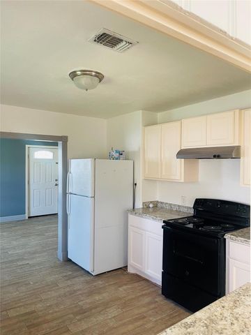 2 High Street, Baytown, TX 77520