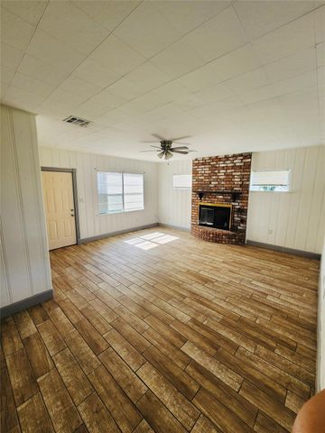 2 High Street, Baytown, TX 77520