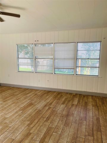 2 High Street, Baytown, TX 77520