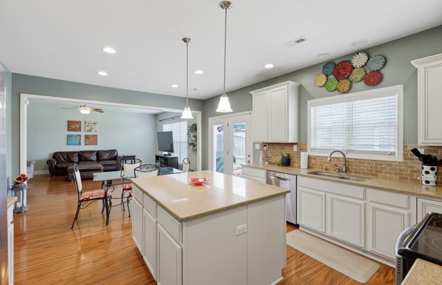 4248 Mooncoin Way, Lexington, KY 40515