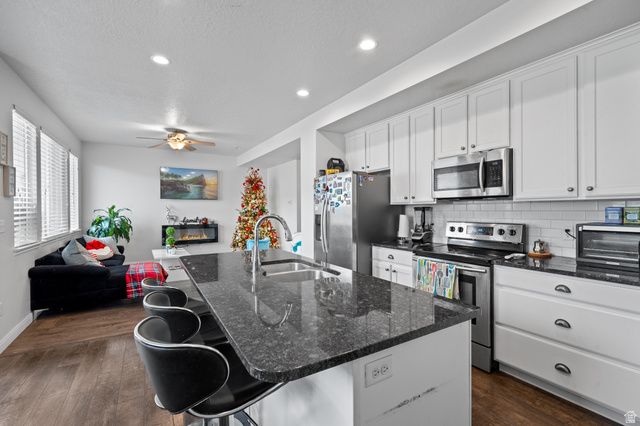 14287 S MEADOW ROSE DR, Herriman, UT 84096