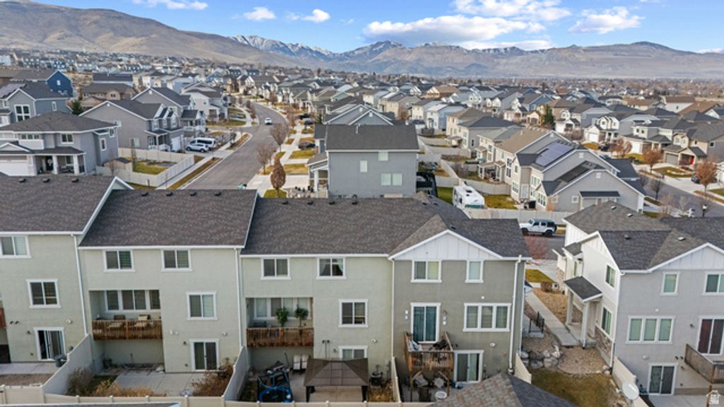 Image 28 of property listing at 14287 S MEADOW ROSE DR, Herriman, UT 84096
