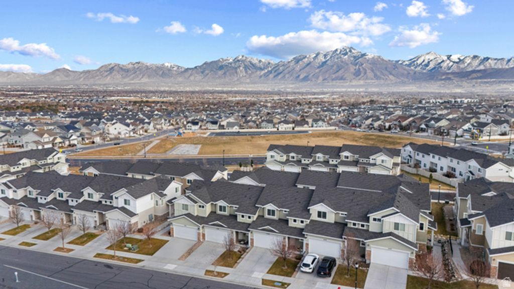 Image 29 of property listing at 14287 S MEADOW ROSE DR, Herriman, UT 84096
