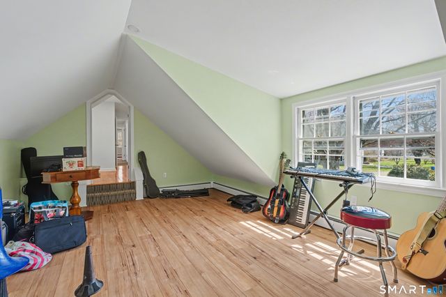 9 Sparrow Bush Lane, Guilford, CT 06437