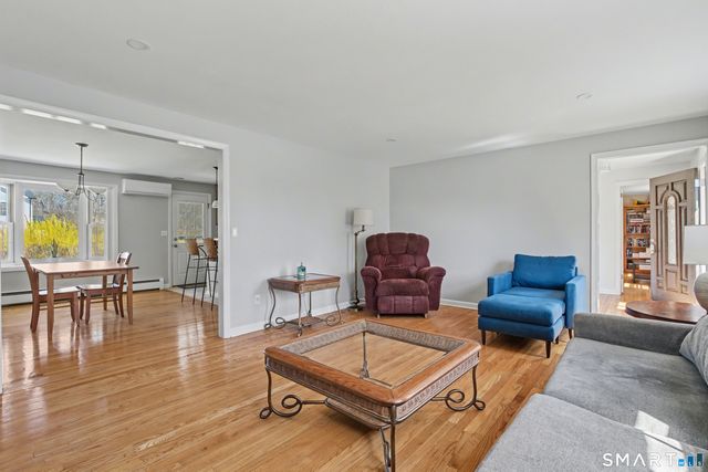 9 Sparrow Bush Lane, Guilford, CT 06437