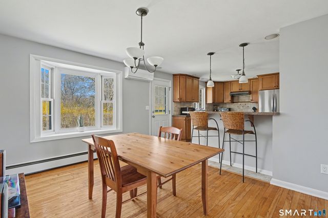 9 Sparrow Bush Lane, Guilford, CT 06437