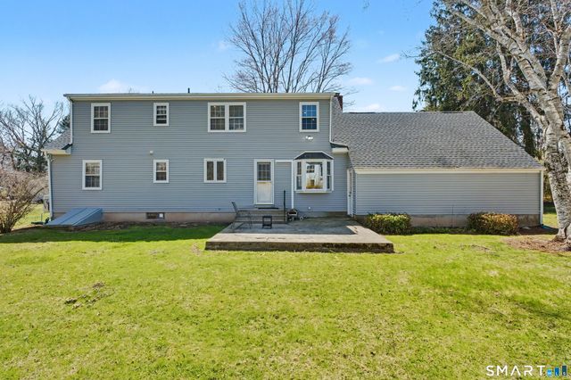 9 Sparrow Bush Lane, Guilford, CT 06437