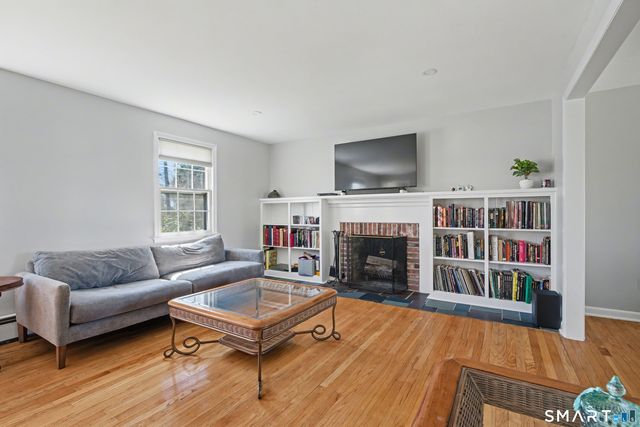 9 Sparrow Bush Lane, Guilford, CT 06437