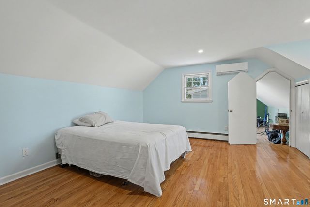 9 Sparrow Bush Lane, Guilford, CT 06437