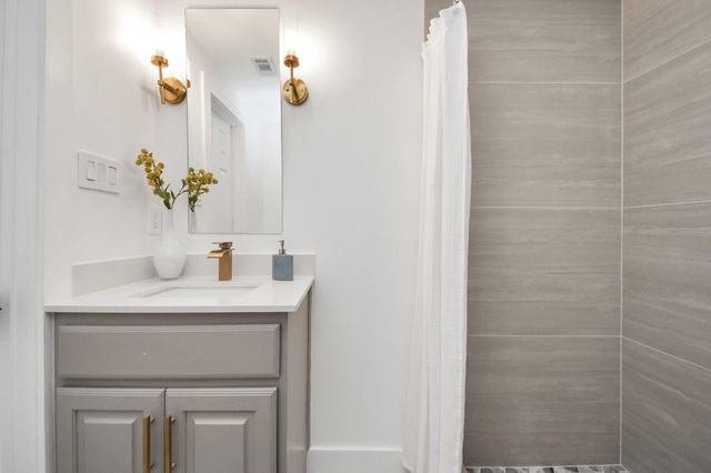 4215 Eli Street, Houston, TX 77007