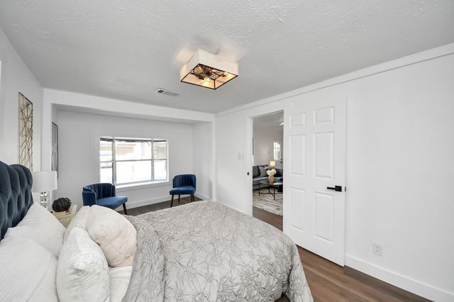 4215 Eli Street, Houston, TX 77007