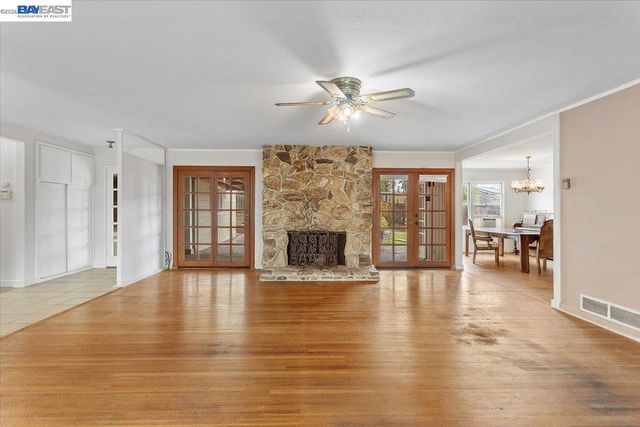 18028 Almond Rd, Castro Valley, CA 94546