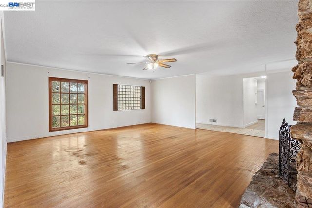 18028 Almond Rd, Castro Valley, CA 94546