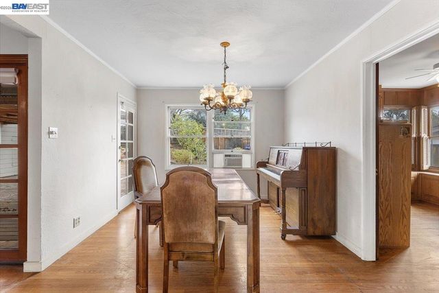 18028 Almond Rd, Castro Valley, CA 94546