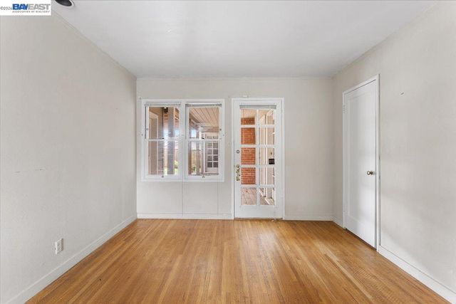 18028 Almond Rd, Castro Valley, CA 94546