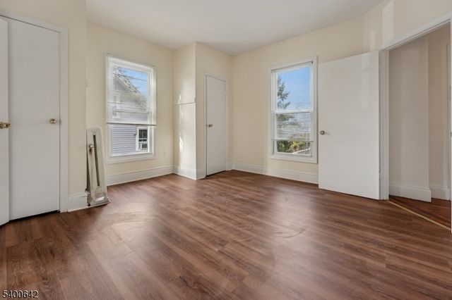 24 Franklin Pl, Summit City, NJ 07901