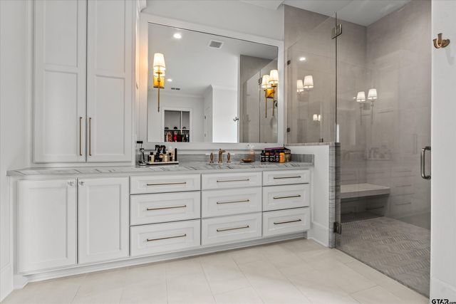 2523 Oak Alley, Tyler, TX 75703