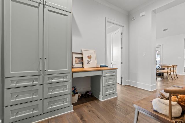 2523 Oak Alley, Tyler, TX 75703