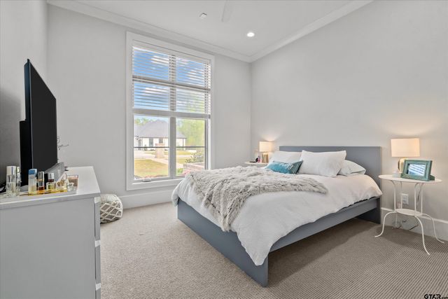 2523 Oak Alley, Tyler, TX 75703