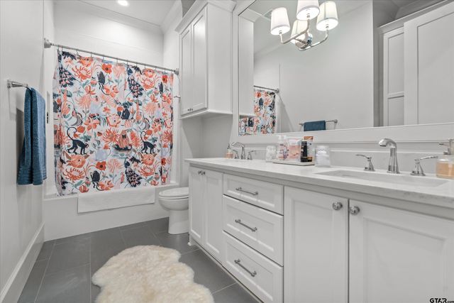 2523 Oak Alley, Tyler, TX 75703