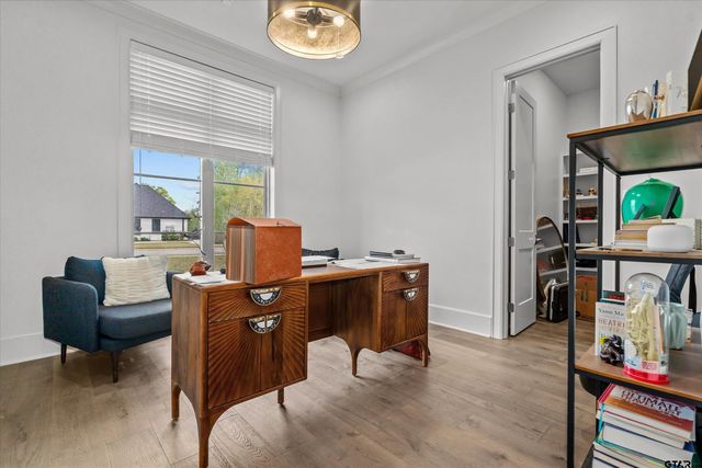 2523 Oak Alley, Tyler, TX 75703