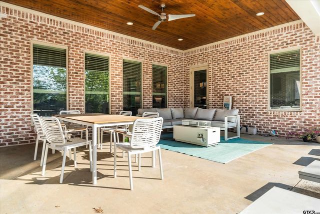 2523 Oak Alley, Tyler, TX 75703