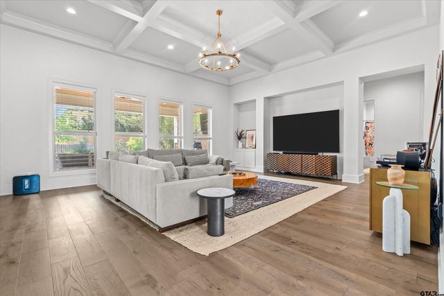 2523 Oak Alley, Tyler, TX 75703