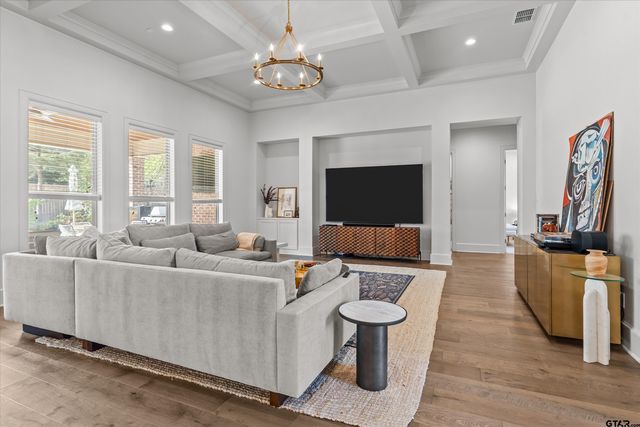 2523 Oak Alley, Tyler, TX 75703