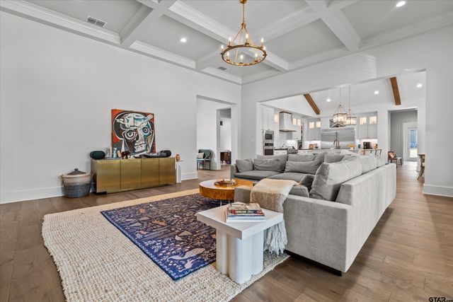 2523 Oak Alley, Tyler, TX 75703