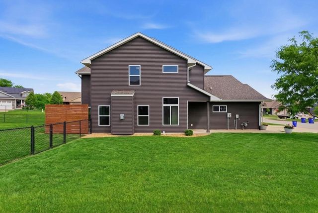 617 Dakota Avenue, Tiffin, IA 52340