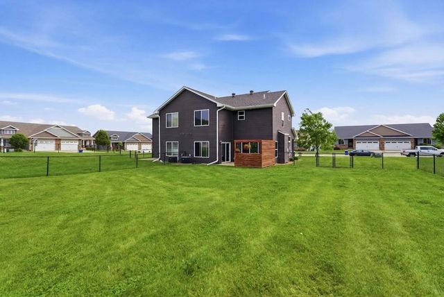 617 Dakota Avenue, Tiffin, IA 52340