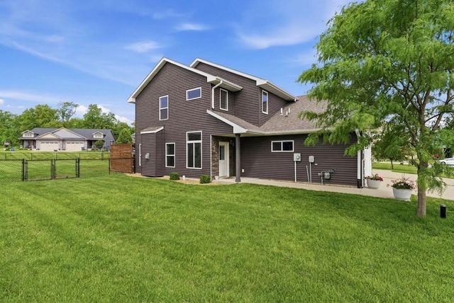 617 Dakota Avenue, Tiffin, IA 52340