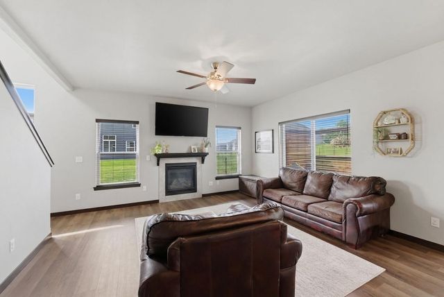 617 Dakota Avenue, Tiffin, IA 52340