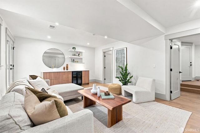 411 17th Avenue, San Francisco, CA 94121
