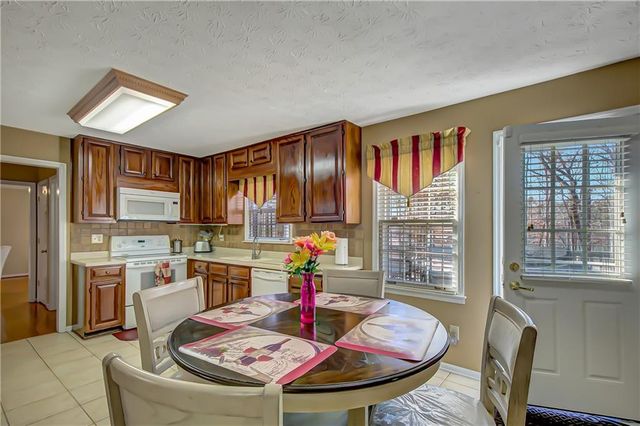 6450 Lake Sara Glen Drive, Douglasville, GA 30135