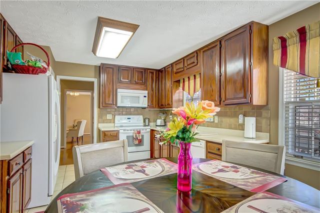 6450 Lake Sara Glen Drive, Douglasville, GA 30135