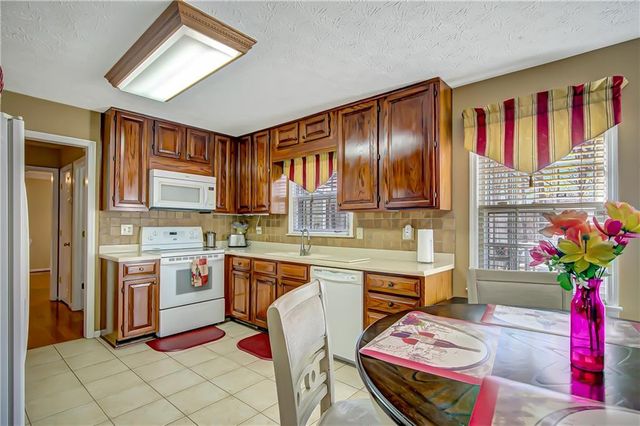 6450 Lake Sara Glen Drive, Douglasville, GA 30135
