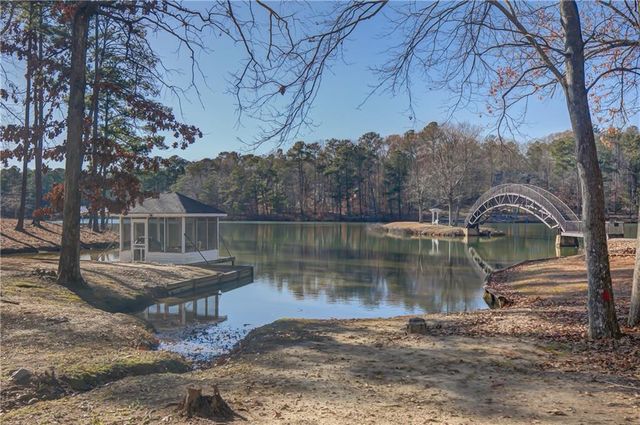 6450 Lake Sara Glen Drive, Douglasville, GA 30135