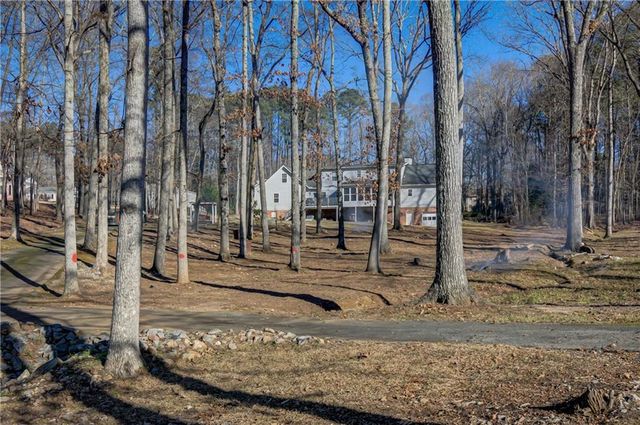 6450 Lake Sara Glen Drive, Douglasville, GA 30135