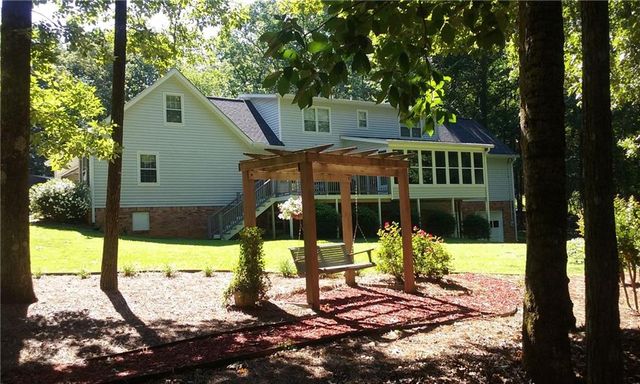 6450 Lake Sara Glen Drive, Douglasville, GA 30135