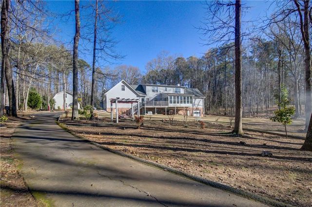 6450 Lake Sara Glen Drive, Douglasville, GA 30135
