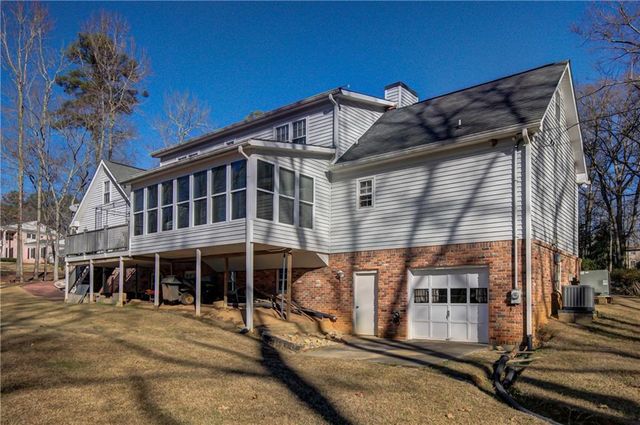 6450 Lake Sara Glen Drive, Douglasville, GA 30135