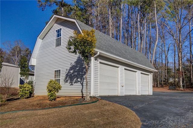 6450 Lake Sara Glen Drive, Douglasville, GA 30135