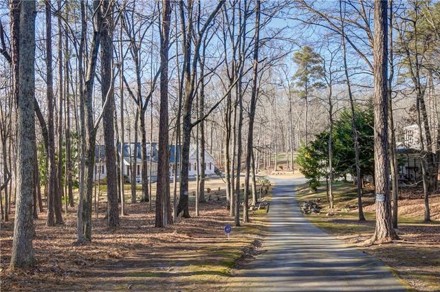 6450 Lake Sara Glen Drive, Douglasville, GA 30135